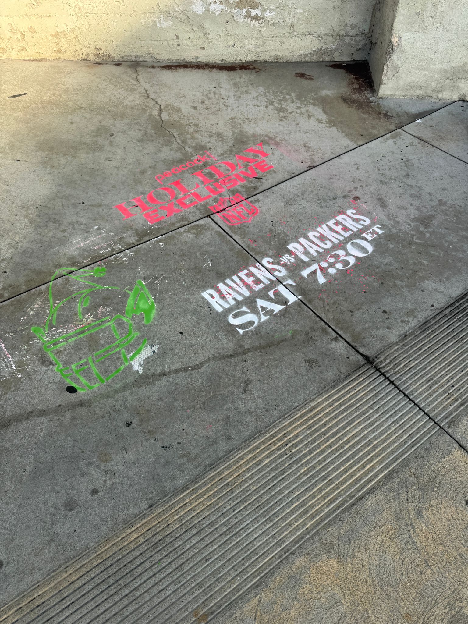 Stencil 27.1 Arts District Hewitt St